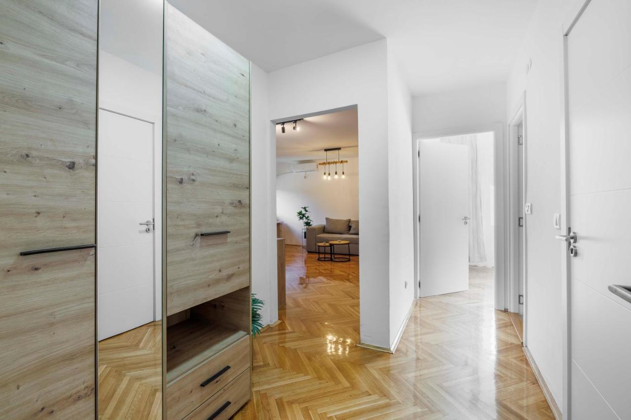 Sari City Center Apartment Novi Sad Esterno foto